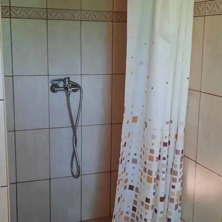 Andrea Nyaralohaz Kovagoors